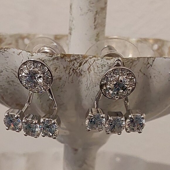 SWAROVSKI SILVER-TONE CRYSTAL EARRING JACKETS W STUD EARRINGS NEW CONDITION 2015 - Picture 3 of 11